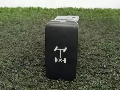 Second-hand car spare part switch for toyota hilux vii pick-up (_n1_, _n2_, _n3_) 2.5 d-4d (kun15, kun35) oem iam references 153981 - 9811648 Second-hand car spare part switch for toyota hilux vii pick-up (_n1_, _n2_, _n3_) 2.5 d-4d (kun15, kun35) oem iam references 153981 - 9811648