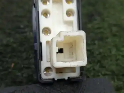 Second-hand car spare part switch for toyota hilux vii pick-up (_n1_, _n2_, _n3_) 2.5 d-4d (kun15, kun35) oem iam references 489117 - 1172v48   Second-hand car spare part switch for toyota hilux vii pick-up (_n1_, _n2_, _n3_) 2.5 d-4d (kun15, kun35) oem iam references 489117 - 1172v48