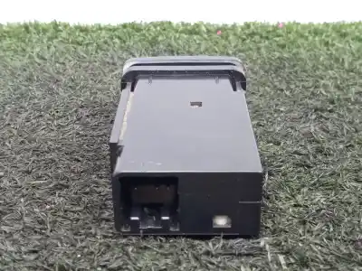 Second-hand car spare part switch for toyota hilux vii pick-up (_n1_, _n2_, _n3_) 2.5 d-4d (kun15, kun35) oem iam references 15a333   Second-hand car spare part switch for toyota hilux vii pick-up (_n1_, _n2_, _n3_) 2.5 d-4d (kun15, kun35) oem iam references 15a333