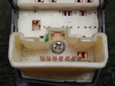 Second-hand car spare part rearview side mirror switch for toyota hilux vii pick-up (_n1_, _n2_, _n3_) 2.5 d-4d (kun15, kun35) oem iam references 76c219d - 183644   Second-hand car spare part rearview side mirror switch for toyota hilux vii pick-up (_n1_, _n2_, _n3_) 2.5 d-4d (kun15, kun35) oem iam references 76c219d - 183644