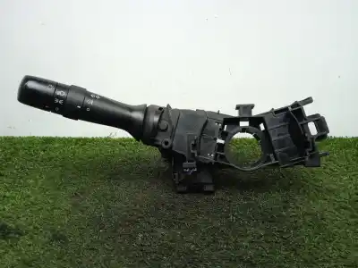 Second-hand car spare part headlights switch for toyota hilux vii pick-up (_n1_, _n2_, _n3_) 2.5 d-4d (kun15, kun35) oem iam references 173832 - 17f653 Second-hand car spare part headlights switch for toyota hilux vii pick-up (_n1_, _n2_, _n3_) 2.5 d-4d (kun15, kun35) oem iam references 173832 - 17f653