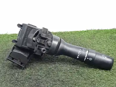 Second-hand car spare part windshiel wiper switch for toyota hilux vii pick-up (_n1_, _n2_, _n3_) 2.5 d-4d (kun15, kun35) oem iam references 0k061 - 17f555 - 17f4651 Second-hand car spare part windshiel wiper switch for toyota hilux vii pick-up (_n1_, _n2_, _n3_) 2.5 d-4d (kun15, kun35) oem iam references 0k061 - 17f555 - 17f4651