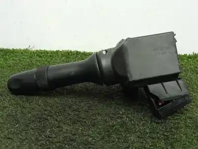 Second-hand car spare part windshiel wiper switch for toyota hilux vii pick-up (_n1_, _n2_, _n3_) 2.5 d-4d (kun15, kun35) oem iam references 0k061 - 17f555 - 17f4651   Second-hand car spare part windshiel wiper switch for toyota hilux vii pick-up (_n1_, _n2_, _n3_) 2.5 d-4d (kun15, kun35) oem iam references 0k061 - 17f555 - 17f4651