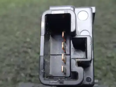 Second-hand car spare part switch for toyota hilux vii pick-up (_n1_, _n2_, _n3_) 2.5 d-4d (kun15, kun35) oem iam references 15a492 - 3610648   Second-hand car spare part switch for toyota hilux vii pick-up (_n1_, _n2_, _n3_) 2.5 d-4d (kun15, kun35) oem iam references 15a492 - 3610648