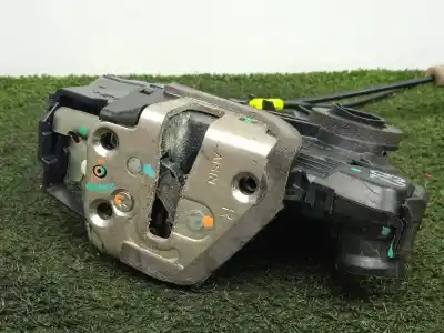 Second-hand car spare part front right door lock for toyota hilux vii pick-up (_n1_, _n2_, _n3_) 2.5 d-4d (kun15, kun35) oem iam references    Second-hand car spare part front right door lock for toyota hilux vii pick-up (_n1_, _n2_, _n3_) 2.5 d-4d (kun15, kun35) oem iam references