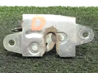 Second-hand car spare part front right door lock for toyota hilux vii pick-up (_n1_, _n2_, _n3_) 2.5 d-4d (kun15, kun35) oem iam references  Second-hand car spare part front right door lock for toyota hilux vii pick-up (_n1_, _n2_, _n3_) 2.5 d-4d (kun15, kun35) oem iam references