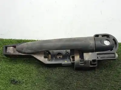 Автозапчастина б/у ліва передня зовнішня ручка для RENAULT KANGOO EXPRESS (FW0/1_) 1.5 DCI 75 (FW07, FW10, FW04) Посилання на OEM IAM 8200497521  