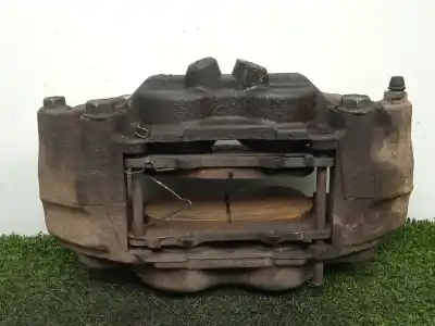 Second-hand car spare part front right brake caliper for toyota hilux vii pick-up (_n1_, _n2_, _n3_) 2.5 d-4d (kun15, kun35) oem iam references 13wg 4.pistones ø28mm Second-hand car spare part front right brake caliper for toyota hilux vii pick-up (_n1_, _n2_, _n3_) 2.5 d-4d (kun15, kun35) oem iam references 13wg 4.pistones ø28mm