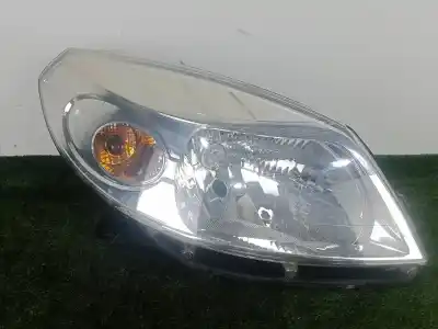 Tweedehands auto-onderdeel RECHTS KOPLAMP voor DACIA SANDERO  OEM IAM-referenties 8200733877 08 - 13 