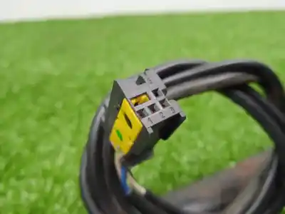 Pezzo di ricambio per auto di seconda mano pretenditore airbag sinistro per bmw serie 7 (e65/e66) 3.0 turbodiesel cat riferimenti oem iam 8223329  