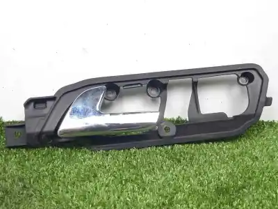 Tweedehands auto-onderdeel BINNENHANDGREEP LINKS VOOR voor VOLKSWAGEN POLO (9N1) 1.4 16V OEM IAM-referenties   
