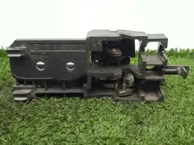 Second-hand car spare part interior left front handle for toyota corolla (_e12_) 1.4 d (nde120_) oem iam references   