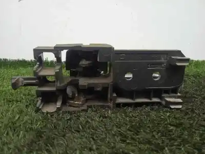 Second-hand car spare part interior right rear handle for toyota corolla (_e12_) 1.4 d (nde120_) oem iam references   