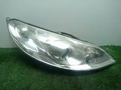 Tweedehands auto-onderdeel Rechts Koplamp voor PEUGEOT 407 (6D_) 2.0 HDI 135 (6DRHRH, 6DRHRE, 6DRHRG, 6DRHRJ) OEM IAM-referenties 0301213204 - 620690  