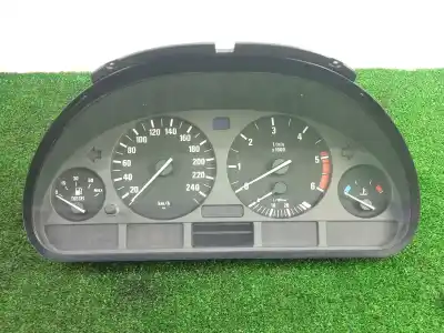 Peça sobressalente para automóvel em segunda mão Quadrante por BMW 5 (E39) 525 TDS Referências OEM IAM 110008735034 - 62118375675  