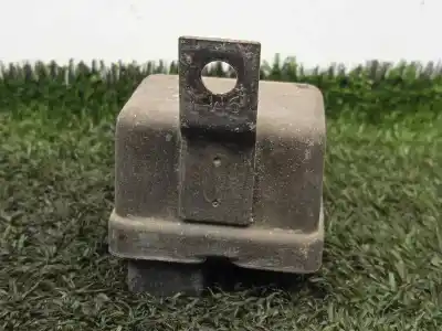 Second-hand car spare part relay for seat 131 1.760 c.c. - perkins oem iam references int8a  