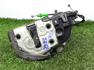 Pièce détachée automobile d'occasion serrure de porte arrière gauche pour toyota yaris (ksp9/scp9/nlp9) 1.4 turbodiesel cat références oem iam   