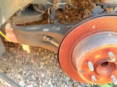 Peça sobressalente para automóvel em segunda mão pinça de travão traseira esquerda por jeep patriot 2.0 crd cat referências oem iam 