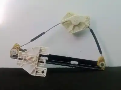 Pezzo di ricambio per auto di seconda mano ALZACRISTALLI POSTERIORE SINISTRO per SEAT LEON ST (5F8)  Riferimenti OEM IAM 5F9839461C  