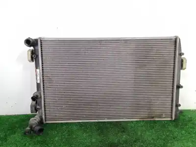 Peça sobressalente para automóvel em segunda mão RADIADOR DE ÁGUA por SKODA ROOMSTER (5J7) 1.4 TDI Referências OEM IAM 6Q0121253R  