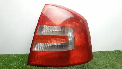 Pezzo di ricambio per auto di seconda mano Luci Posteriori Destra per SKODA OCTAVIA II (1Z3) 2.0 TDI Riferimenti OEM IAM 4SHX13450AA  
