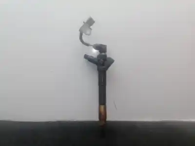 Peça sobressalente para automóvel em segunda mão Injetor por TOYOTA COROLLA VERSO (ZER_, ZZE12_, R1_) 2.2 D-4D (AUR10_) Referências OEM IAM 2367026020  