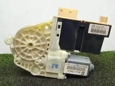 Tweedehands auto-onderdeel MOTOR LINKS VOOR RUIT voor CITROEN C4 BERLINA 1.6 HDI FAP 16V OEM IAM-referenties 9681575280 - 964873100  
