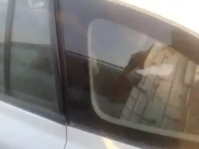 Peça sobressalente para automóvel em segunda mão vidro de custódia triangular traseiro esquerdo por kia rio (bc) 1.3 referências oem iam   