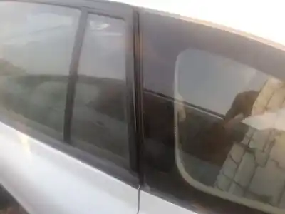 Peça sobressalente para automóvel em segunda mão vidro de custódia triangular traseiro esquerdo por kia rio (bc) 1.3 referências oem iam   