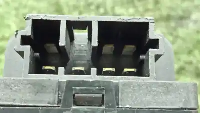 Автозапчастина б/у передні вікний вмикач для peugeot 206 fastback (2a/c) 2.0 hdi 90 посилання на oem iam 11914  