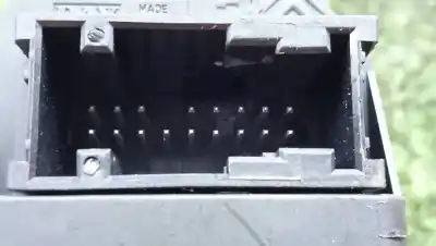 Автозапчастина б/у передні вікний вмикач для peugeot 206 fastback (2a/c) 2.0 hdi 90 посилання на oem iam 11914  