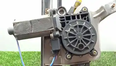 Second-hand car spare part passenger side right window regulator for bmw 3 compact (e46) 316 ti oem iam references 8251330  