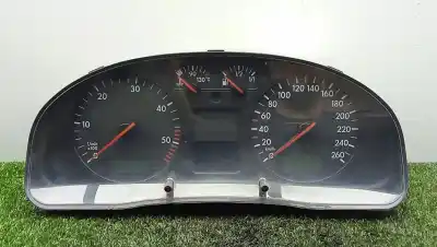 Pezzo di ricambio per auto di seconda mano PANNELLO DEGLI STRUMENTI per VOLKSWAGEN PASSAT B5 (3B2)  Riferimenti OEM IAM 3B0920822A - 110009961015  