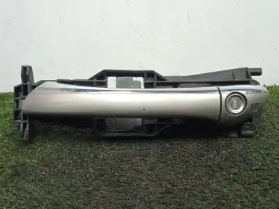 Pezzo di ricambio per auto di seconda mano MANIGLIA ESTERNA ANTERIORE SINISTRA per MERCEDES-BENZ CLASE C (W203) BERLINA 2.2 CDI CAT Riferimenti OEM IAM   