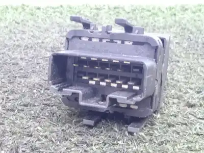 Pièce détachée automobile d'occasion commande de lève vitre avant gauche pour renault laguna ii (bg0/1_) 1.9 dci (bg08, bg0g) références oem iam   