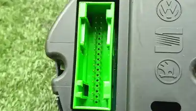 Peça sobressalente para automóvel em segunda mão quadrante por skoda fabia i (6y2) 1.2 referências oem iam 6y0920883m  