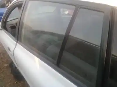 Peça sobressalente para automóvel em segunda mão Vidro Traseiro Esquerdo por KIA RIO (BC) 1.3 Referências OEM IAM   