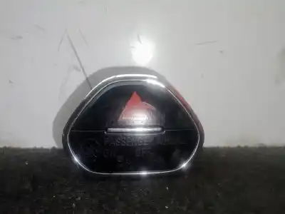 Second-hand car spare part hazard warning lights for opel corsa e (x15) 1.4 (08, 68) oem iam references 13363976 - 10093605 Second-hand car spare part hazard warning lights for opel corsa e (x15) 1.4 (08, 68) oem iam references 13363976 - 10093605