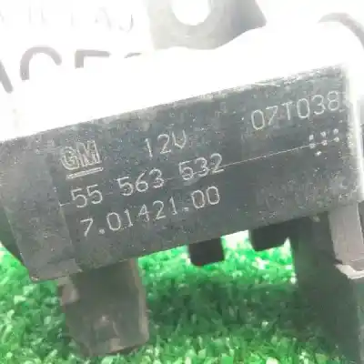 Second-hand car spare part vacuum valve for saab 9-3 combi (e50) 1.9 d oem iam references 55563532 - 70142100  