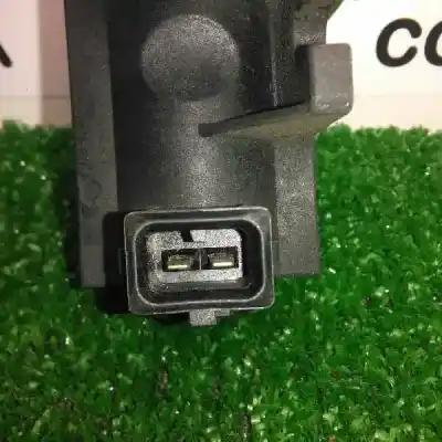 Second-hand car spare part vacuum valve for saab 9-3 combi (e50) 1.9 d oem iam references 55563532 - 70142100  
