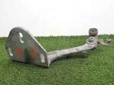 Second-hand car spare part support / sliding door guide for iveco daily furgón 2.3 diesel cat oem iam references 5801523374  