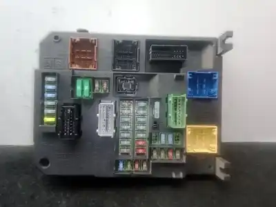 İkinci el araba yedek parçası RÖLE/SIGORTA KUTUSU için PEUGEOT 508 SW I (8E_)  OEM IAM referansları 980668798001 - BSIQ0401 - A2C38848700  