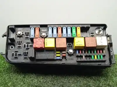 Автозапчасти б/у блок реле/предохранителей за opel vectra c (z02) 1.9 cdti (f69) ссылки oem iam 13205802 - 519181002