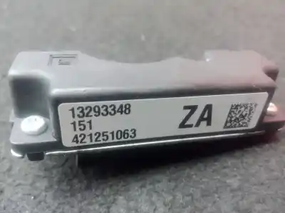 Pezzo di ricambio per auto di seconda mano antenna per opel insignia a (g09) 2.0 cdti (68) riferimenti oem iam 13293348 - 421251063  