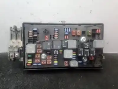 Pezzo di ricambio per auto di seconda mano scatola relè/fusibili per opel insignia a (g09) 2.0 cdti (68) riferimenti oem iam 1334347901 - 21203807411 - 529050199 - 13255300