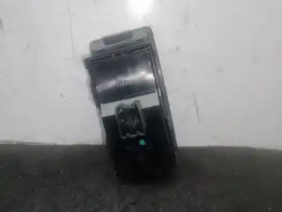 Pièce détachée automobile d'occasion commande de lève vitre avant gauche pour opel insignia a (g09) 2.0 cdti (68) références oem iam 13305011  