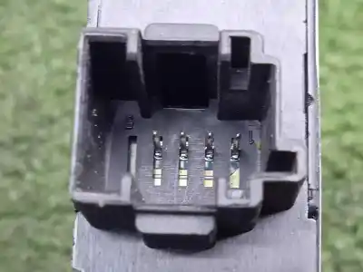 Peça sobressalente para automóvel em segunda mão botão / interruptor elevador vidro dianteiro esquerdo por bmw serie 3 compact (e46) 2.0 diesel cat referências oem iam 61318381511  