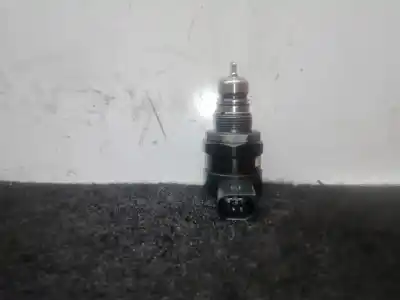 Peça sobressalente para automóvel em segunda mão sensor de pressão por bmw serie 3 berlina (e46) 2.0 16v diesel cat referências oem iam 0281002481