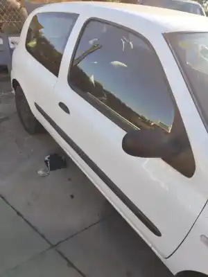 Second-hand car spare part front right door for renault clio ii (bb_, cb_) 1.2 (bb0a, bb0f, bb10, bb1k, bb28, bb2d, bb2h, cb0a,... oem iam references 