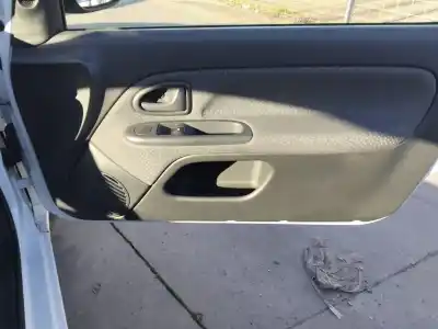 Peça sobressalente para automóvel em segunda mão FORRA / REVESTIMENTO DA PORTA DIANTEIRA DIREITA por RENAULT CLIO II (BB_, CB_) 1.2 (BB0A, BB0F, BB10, BB1K, BB28, BB2D, BB2H, CB0A,... Referências OEM IAM   
